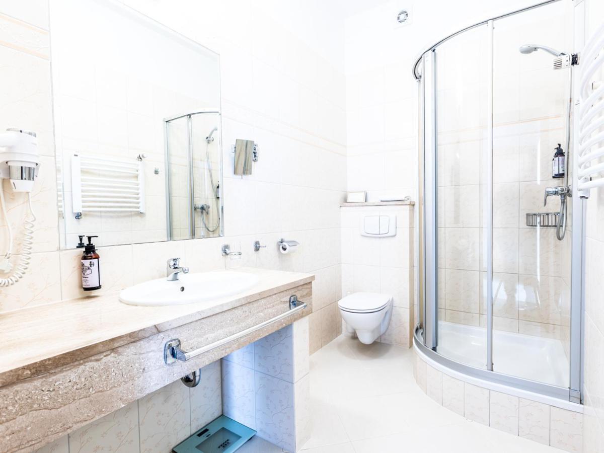 קילצה Hotel Pod Zlota Roza מראה חיצוני תמונה