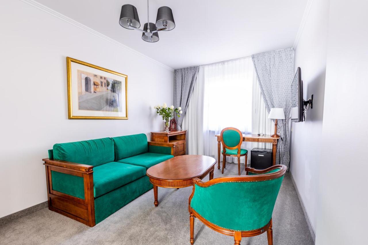קילצה Hotel Pod Zlota Roza מראה חיצוני תמונה