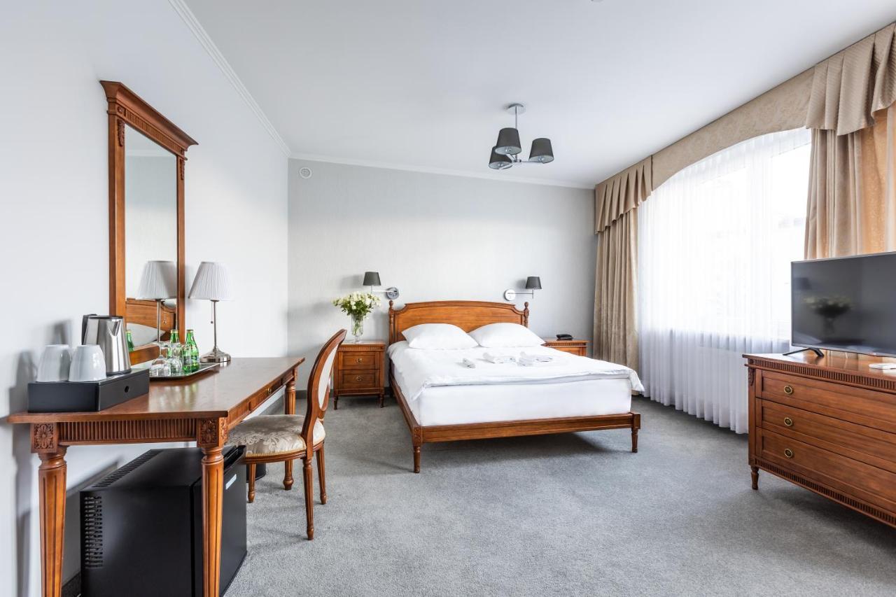 קילצה Hotel Pod Zlota Roza מראה חיצוני תמונה