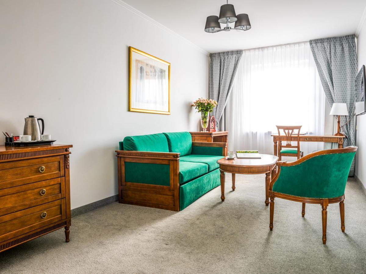 קילצה Hotel Pod Zlota Roza מראה חיצוני תמונה