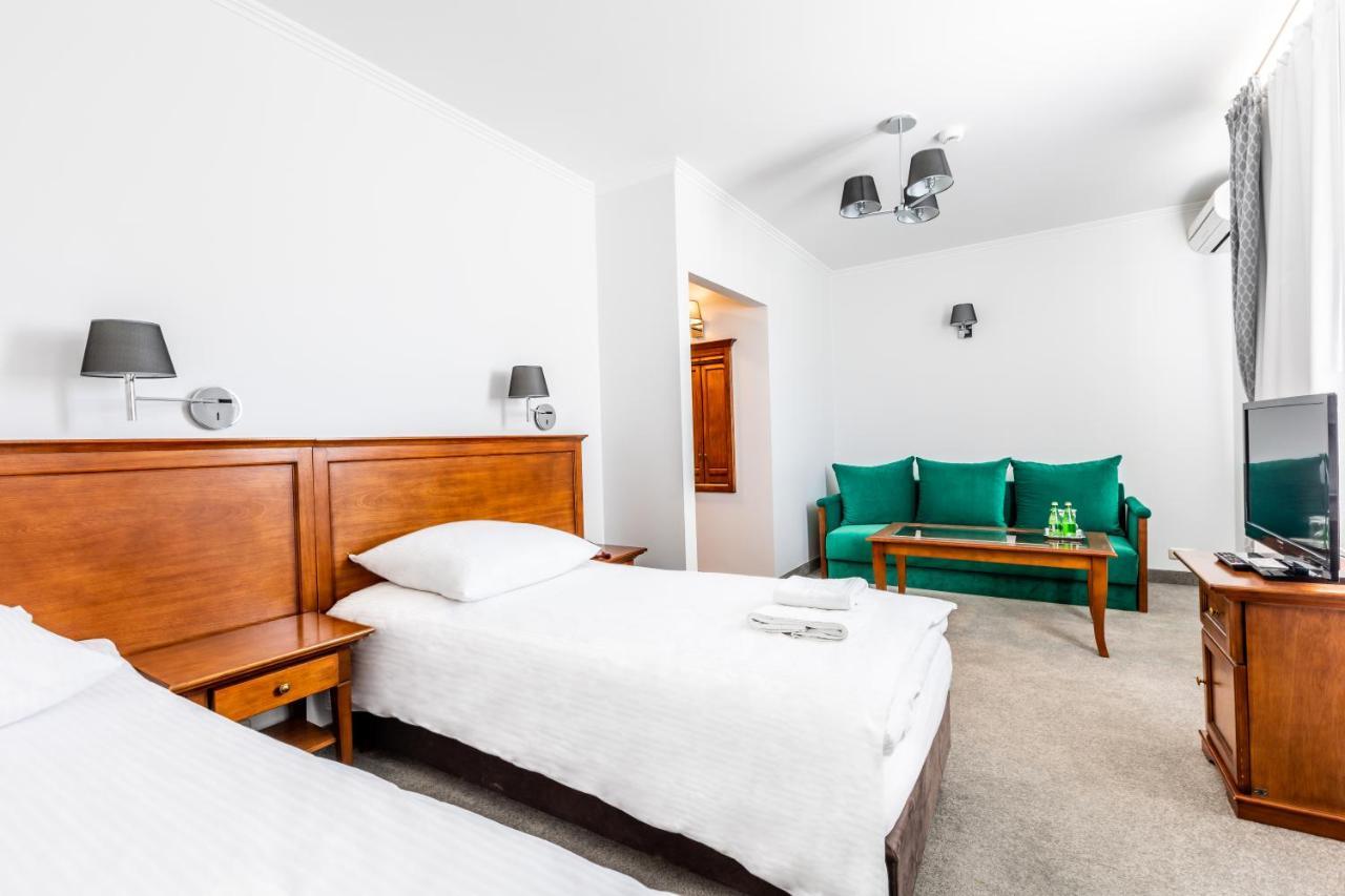 קילצה Hotel Pod Zlota Roza מראה חיצוני תמונה