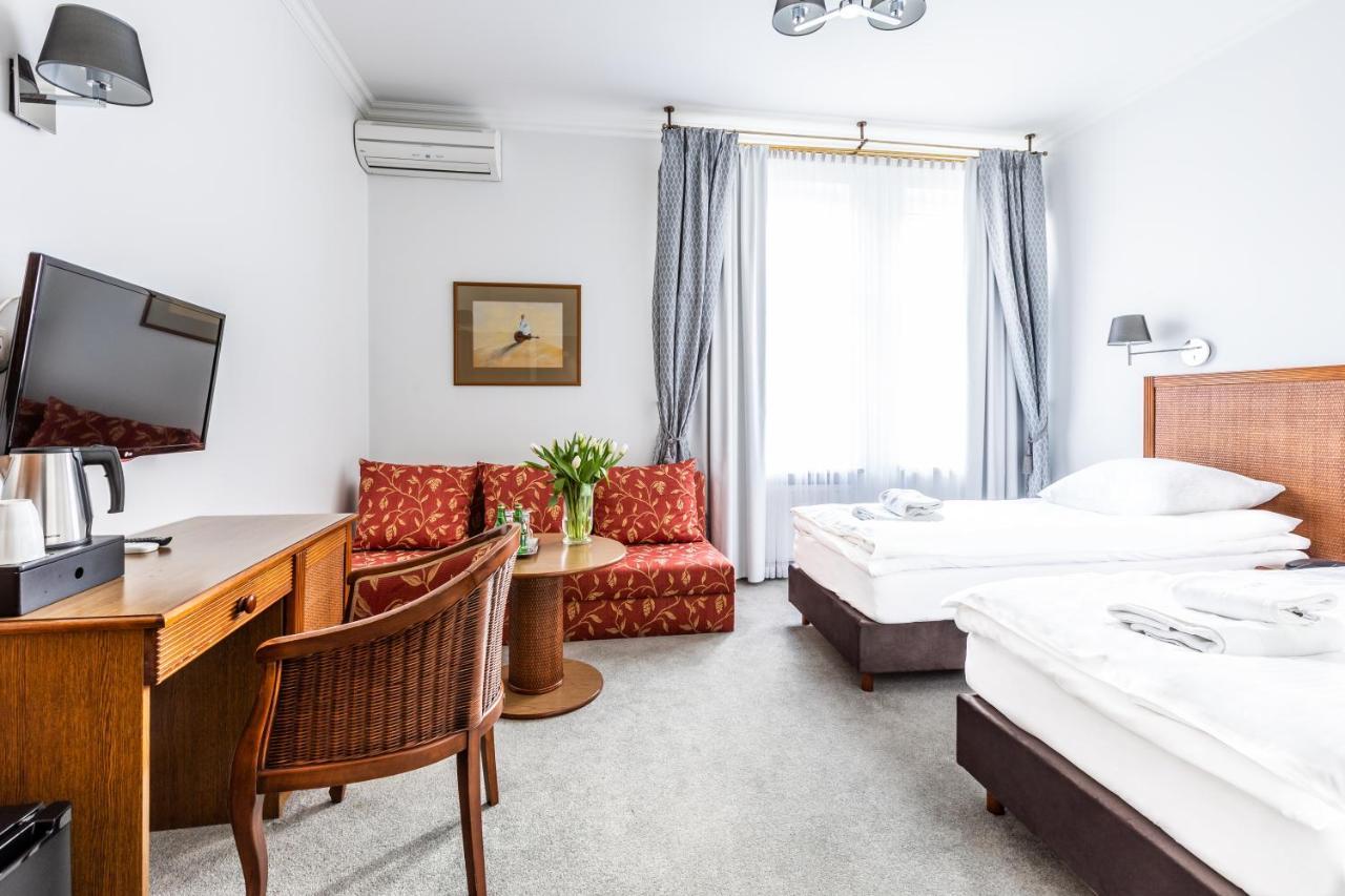 קילצה Hotel Pod Zlota Roza מראה חיצוני תמונה