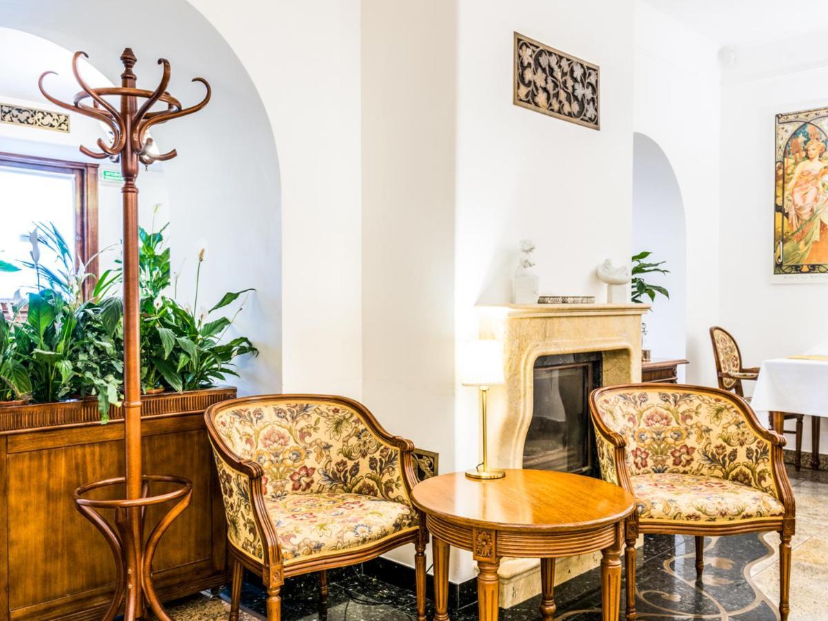 קילצה Hotel Pod Zlota Roza מראה חיצוני תמונה