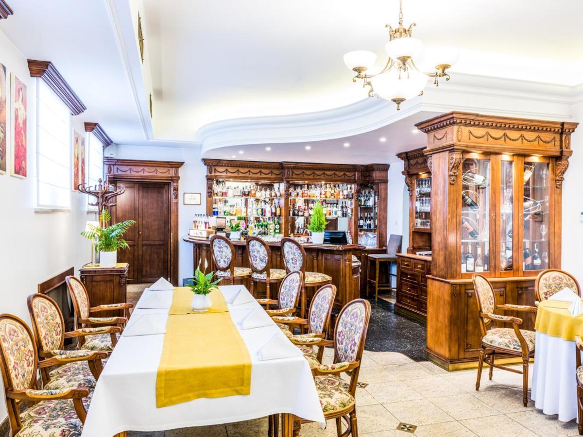 קילצה Hotel Pod Zlota Roza מראה חיצוני תמונה