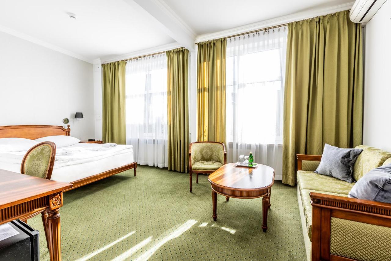 קילצה Hotel Pod Zlota Roza מראה חיצוני תמונה