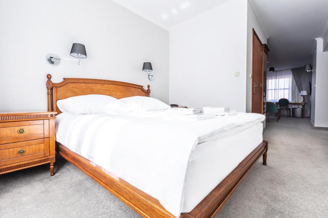 קילצה Hotel Pod Zlota Roza מראה חיצוני תמונה