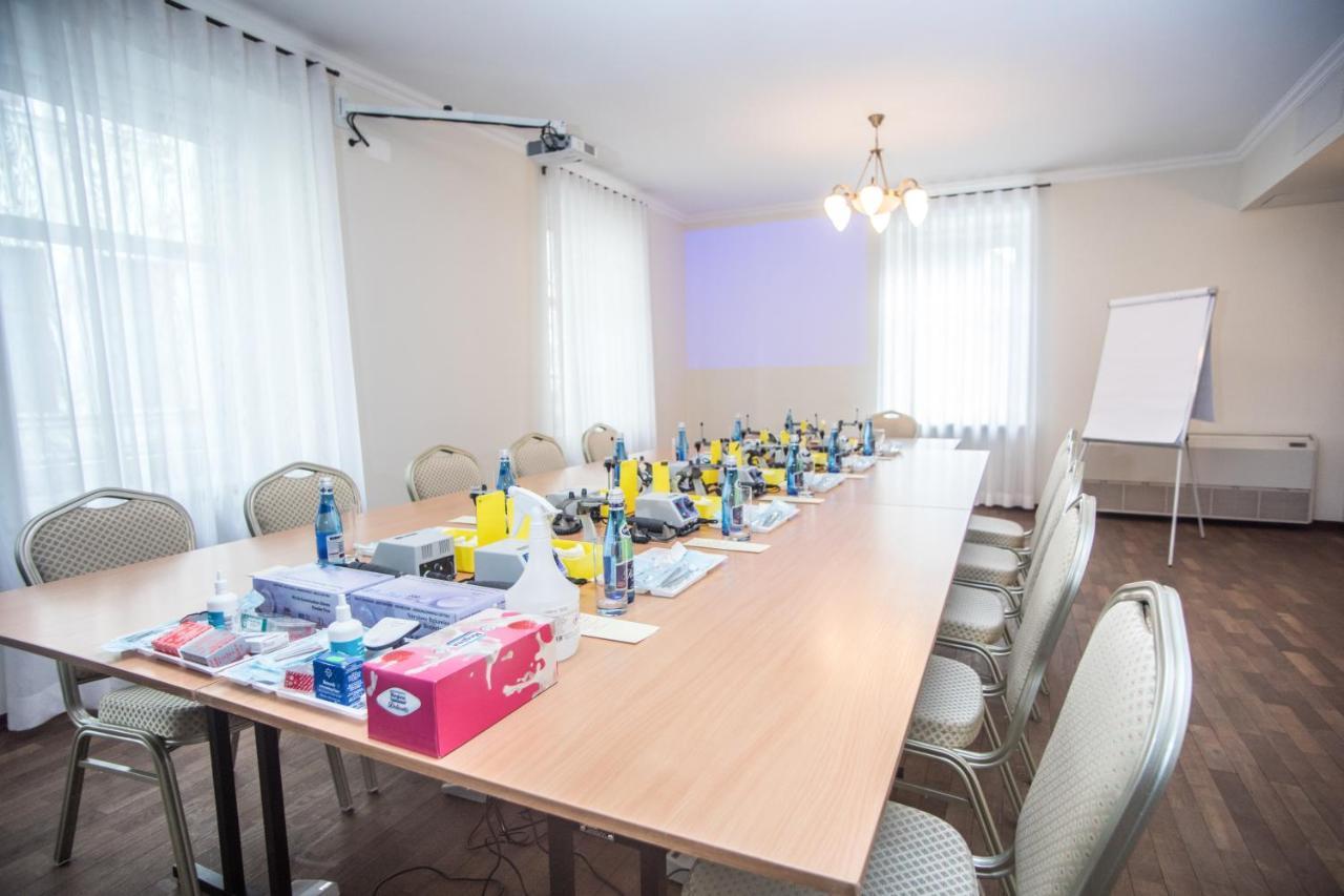 קילצה Hotel Pod Zlota Roza מראה חיצוני תמונה
